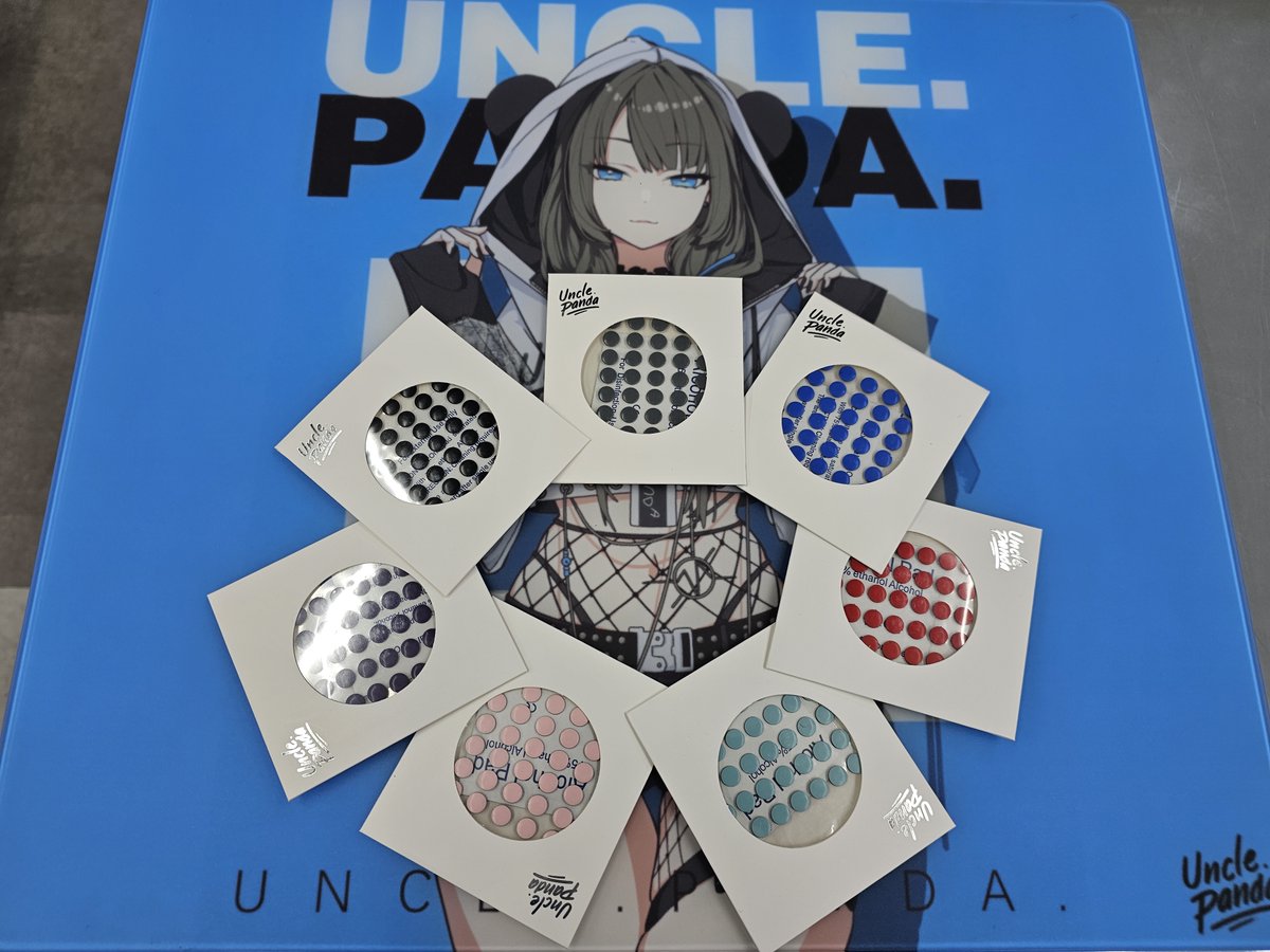 🖱️マウスソール 新製品入荷🆕

『#UnclePanda Mouse Spirit Dot』
お値段 990円(税込) で各色入荷しました🚚Ξ3

Black / Gray はUPE製･他5色はPTFE製です🧐
カラー毎に滑走性能が異なりますのでご注意ください🙇‍♂️

#ゲーミングマウス