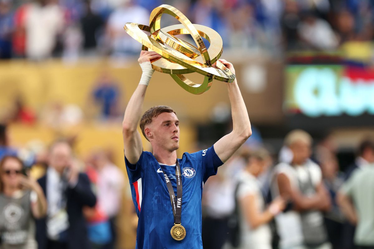 Rio Ferdinand on Cole Palmer: 

🗣 "This player would make me pay to go and watch football more. I would pay to go and watch Cole Palmer probably before anyone in the game in England at the moment.

There is not a player in the Premier League I would rather pay to watch more than