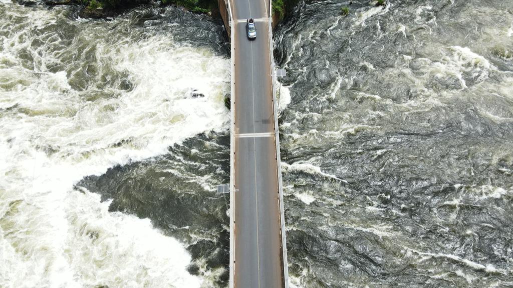 DAN BLACK 001 (@tumusiime001) on Twitter photo The Government of Uganda embarked on the rehabilitation of the Karuma Bridge. The Beauty is both a Tourism Sight as well as a link to the Northern Parts of Uganda. #GoldenPosts <a href="/mofpedU/">Ministry of Finance</a> <a href="/MoWT_Uganda/">Ministry of Works & Transport</a> The Government of Uganda embarked on the rehabilitation of the Karuma Bridge. The Beauty is both a Tourism Sight as well as a link to the Northern Parts of Uganda. #GoldenPosts <a href="/mofpedU/">Ministry of Finance</a> <a href="/MoWT_Uganda/">Ministry of Works & Transport</a>