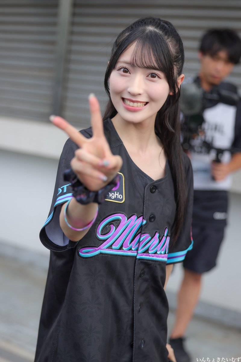 ロッテの試合見に行ったら、AKBの佐藤綺星ちゃんいた！可愛すぎた^ ^
#佐藤綺星　#AKB48 #chibalotte