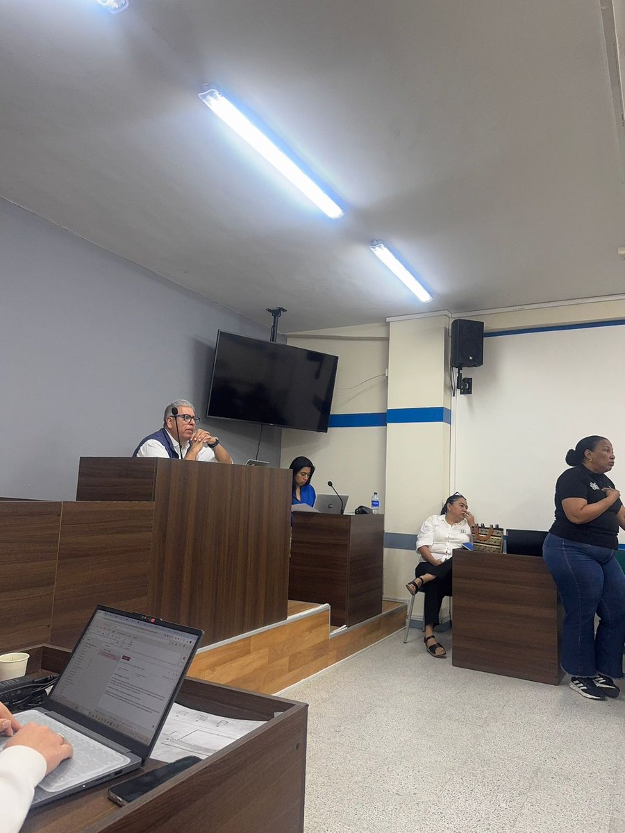 PyCEtnicas's tweet photo. El equipo Pueblos y comunidades etnicas del MEN y el equipo SED Cordoba participaron de la jornada de asistencia tecnica con pueblos indigenas en el departamento de Cordoba el pasado 25 de julio de 2025 @faridespitre @DanielRMed @Mineducacion https://t.co/XOyl3CrlhR