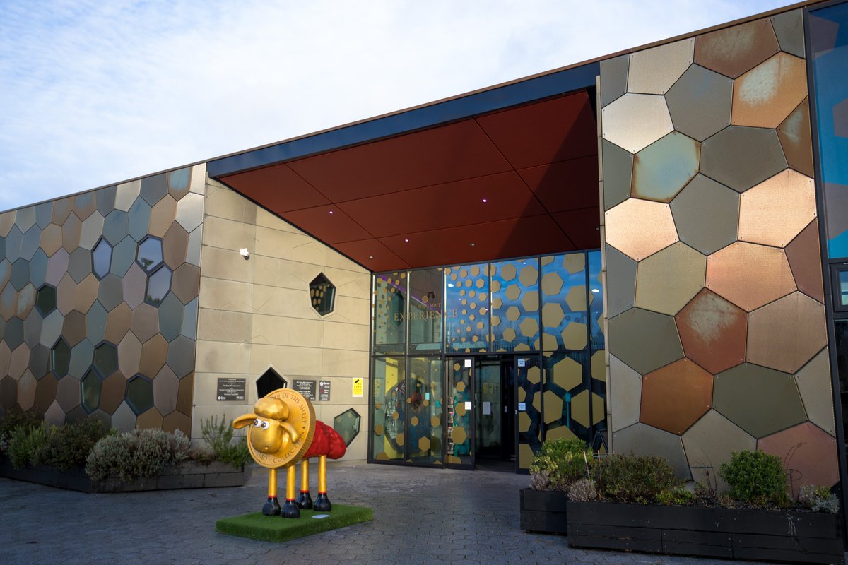 .<a href="/HarperNorthUK/">HarperNorth</a> has signed The Royal Mint Puzzle Book, which includes 125 puzzles from the compilers behind the bestselling Bletchley Park Brainteasers

bookbrunch.co.uk/page/article-d… (£)