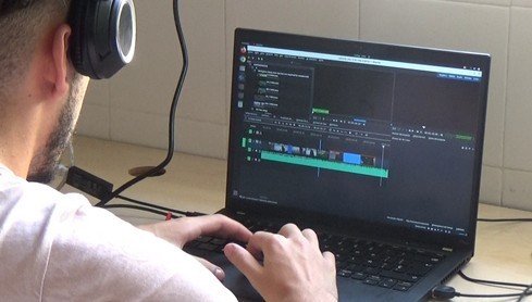 💻 Les persones internes a les presons s'alfabetitzen digitalment per preparar-se per al futur en llibertat.

🎓Més de 2.000 persones internes es formen cada any en competències digitals a les presons catalanes.

🔐 Amb el projecte “Viu en digital!” es reconeixen els drets