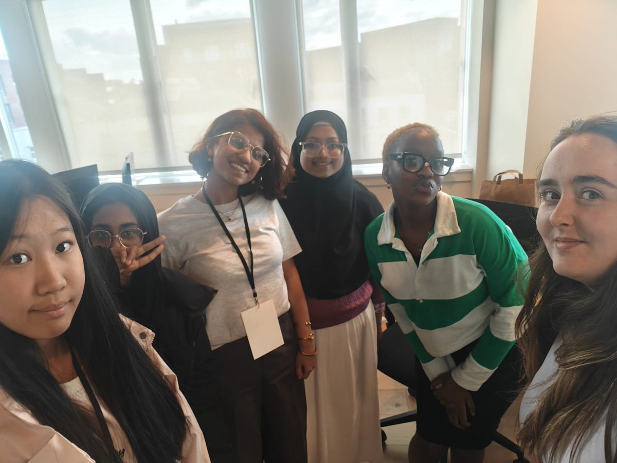 TeenTurn (@teenturn) on Twitter photo The #Teenturnship work experience participants over at <a href="/hostelworld/">Hostelworld</a> met with our Learn to Earn university placement there for a chat. Nothing influences like peer mentors sharing their journeys with girls from their own neighbourhoods! The #Teenturnship work experience participants over at <a href="/hostelworld/">Hostelworld</a> met with our Learn to Earn university placement there for a chat. Nothing influences like peer mentors sharing their journeys with girls from their own neighbourhoods!