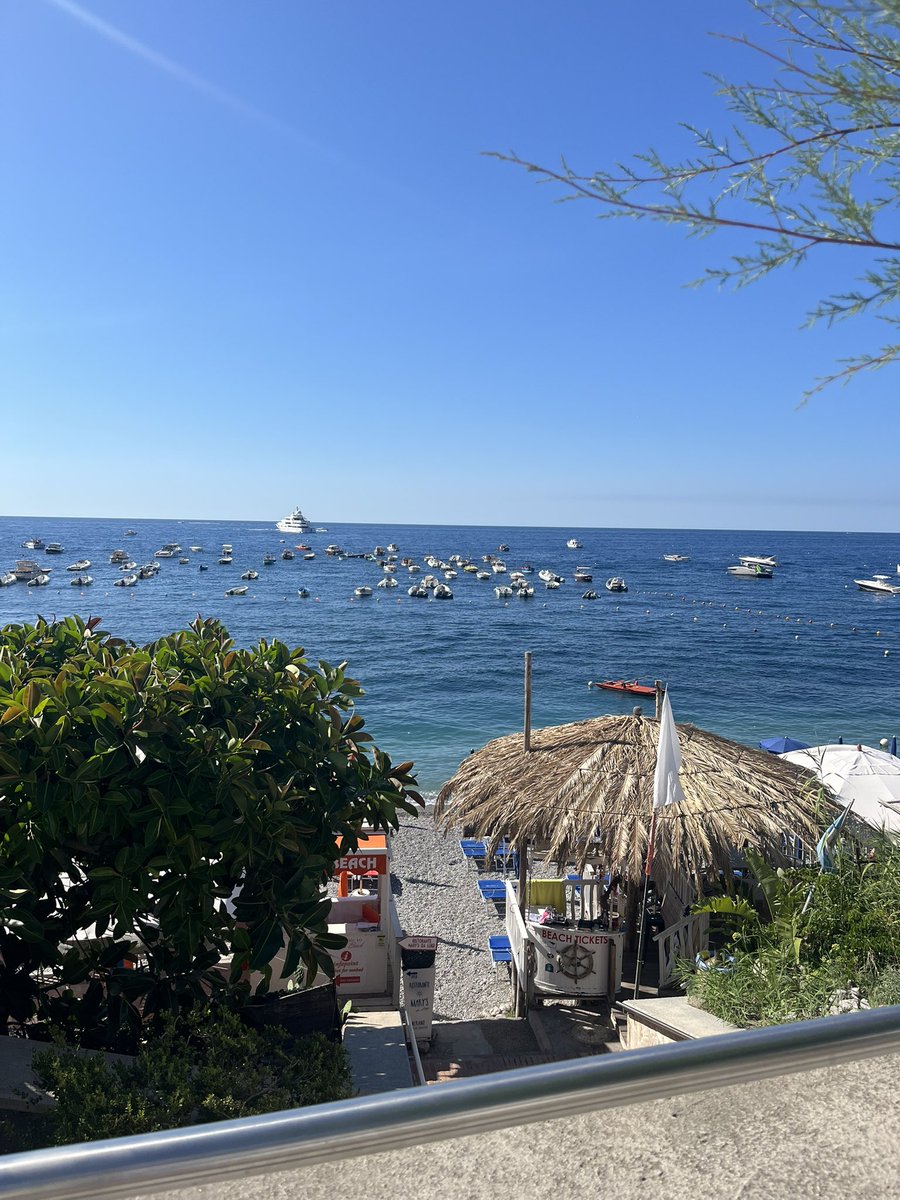 AnnaMariaDeFalc's tweet photo. #BaiadiJetanto #Nerano
#Napoli https://t.co/QYFfsr0WU2