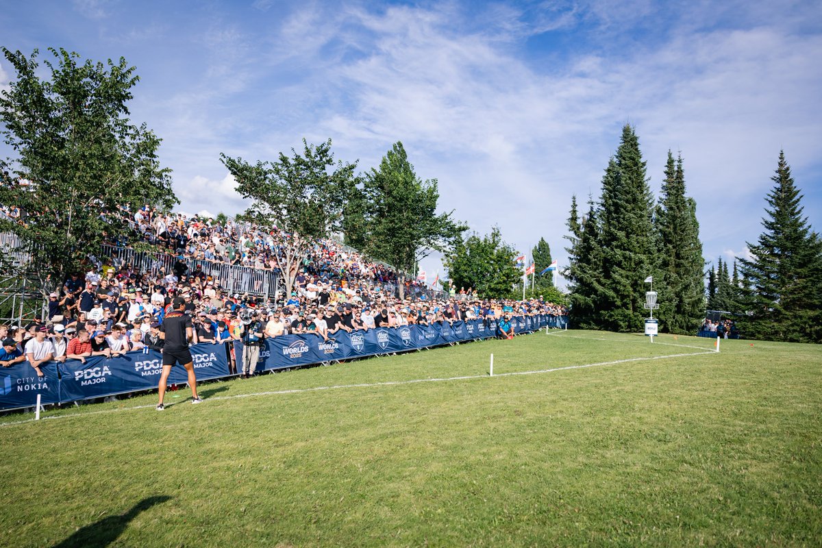 Record-breaking on-site crowds at the 2025 PDGA Pro Worlds! Some reports estimate over 10,000 spectators were on-site for the final round! 🤯🤯🤯

Pictures via DGPT.