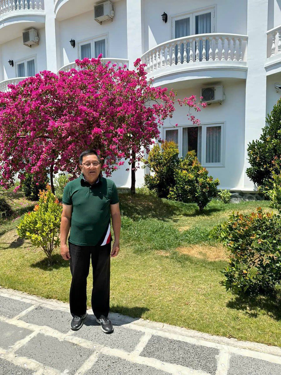 Thành Nhân tweet media