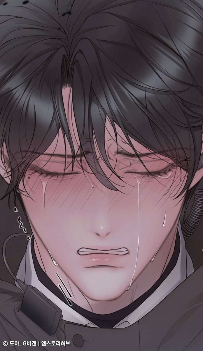 <매리제인> 71화

'제정신이 아니야.
사람을 쏘면서 즐거워하다니, 완전히 미쳤어.'

8/6(수) 봄툰, 레진코믹스 22시! 71화 오픈🤍
📌봄툰 bit.ly/3FyEyAd
📌레진 bit.ly/4l5HbbQ

#매리제인 #BL #범죄자공 #집착공 #정신과의사수 #다정수