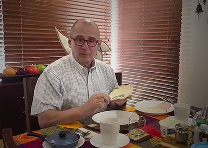 despertar pero a desayunar con este:
