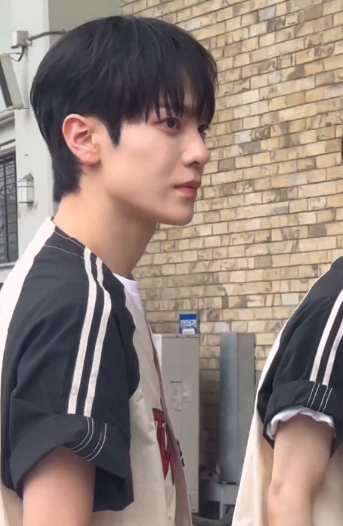 H0TMES2's tweet photo. 오늘 동규 진짜 깜고력 MAX https://t.co/dvxC0I4yAc