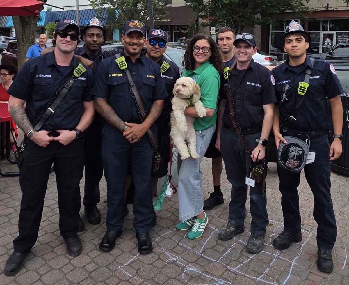 Oh what a wonderful evening of fun, food, fellowship and community at Alexandria's National Night Out events! 💚 #NationalNightOut2025