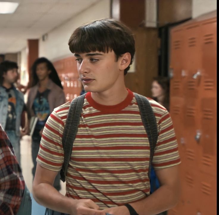 breaking my silence i think his hair looks good in season 4 and i'm gonna miss the bowl cut