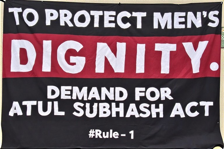 अब वक्त है #AtulSubhashAct जैसे संतुलित कानून की जहाँ पुरुष भी कानूनी रूप से सुरक्षित महसूस करें।
#MensRights #LegalReform #JusticeIsDue