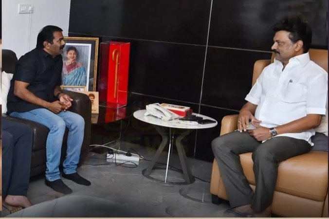 TVK_Pratheesh's tweet image. 🚨 சீமான் ஸ்டாலின் conversation leaked.... 🙄

ஸ்டாலின் :- விஜய் கிட்ட இருந்து என்னைய காப்பாத்துங்க... 🤡

சீமான் :- நீங்க விஜயலட்சுமிட்ட இருந்து என்னைய காப்பாத்துங்க... 🤣