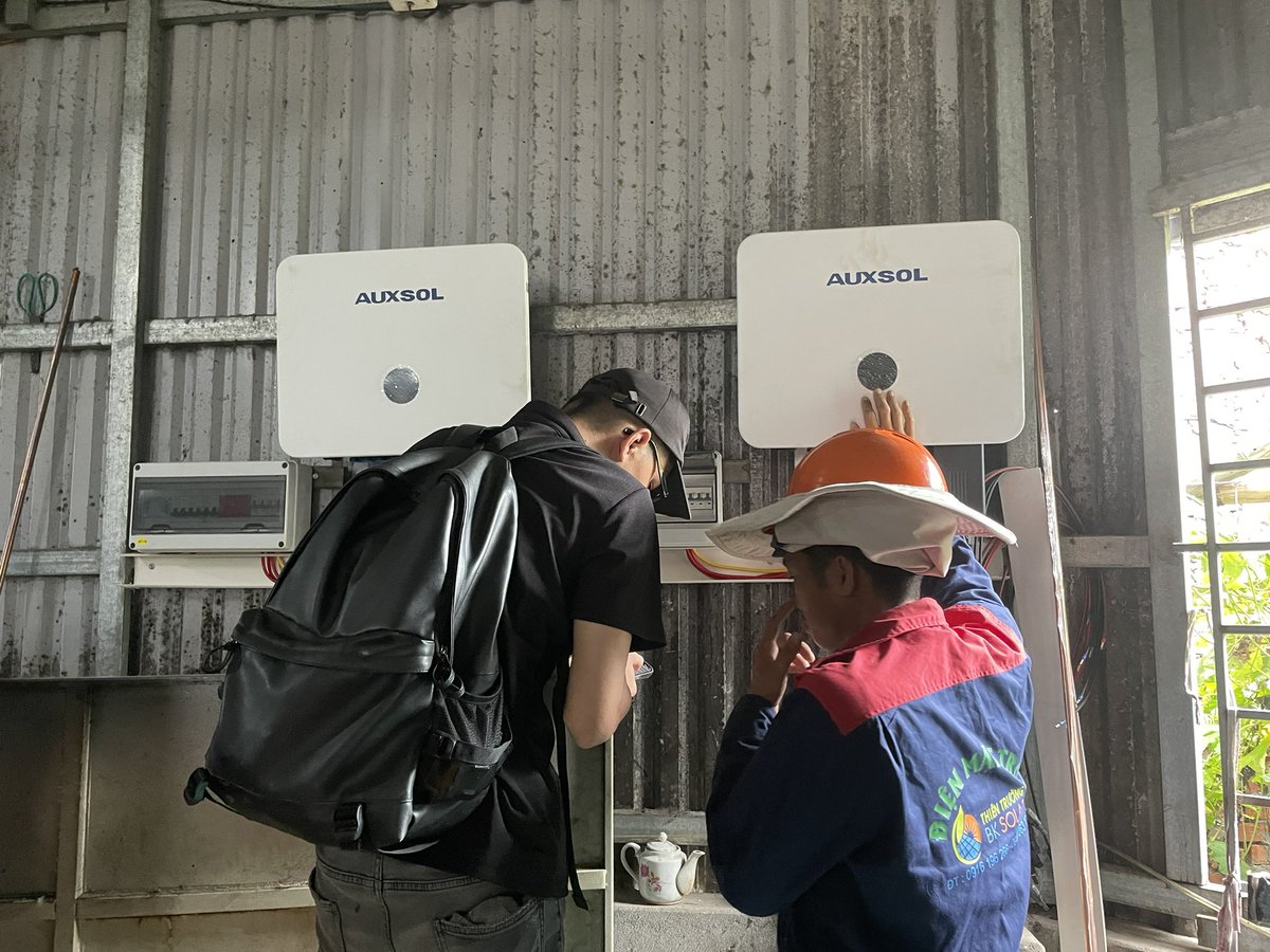 KienMatTroi's tweet photo. Nối tiếp series đạp mái nhà nữ tướng xưởng in tại Mỹ Thắng phường Nam Định tỉnh Ninh Bình https://t.co/UPfu5KHRth
