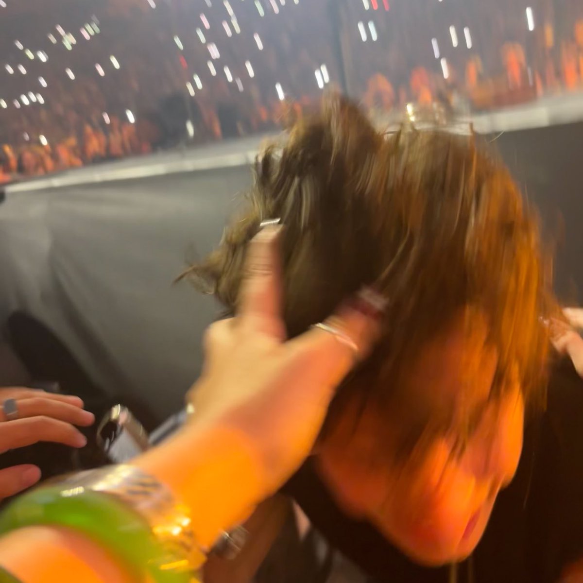 sudeontour's tweet photo. after 9 years.. finally managed to touch him.. finally managed to get my childhood dream come true 😭😭#OnTheRoadAgainKrakow https://t.co/dFDqmyujXv