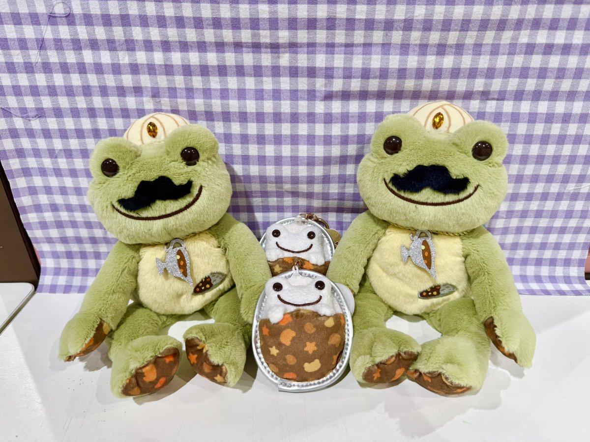 Pickles_Cues's tweet photo. ★ 新商品入荷しました★

・スマイルカレーハウス　カラビナMC

カレーのお布団からひょっこり顔を出すピクルスがとても可愛らしい商品です🤍
#マルシェドピクルス #かえるのピクルス https://t.co/9asgN3vUbY