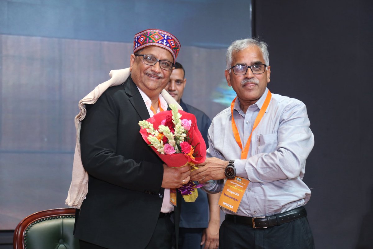 KiritkrJPatel's tweet photo. IFFCO is a true confluence of diverse cultures of country. Its presence in every village across all states of our country stands as a testimony to its strength and deep bond with the farmers. It was truly heartwarming to receive a warm welcome from all our State Marketing Managers, who beautifully showcased the unique culture and traditions of each state.