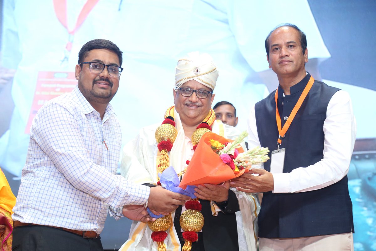 KiritkrJPatel's tweet photo. IFFCO is a true confluence of diverse cultures of country. Its presence in every village across all states of our country stands as a testimony to its strength and deep bond with the farmers. It was truly heartwarming to receive a warm welcome from all our State Marketing Managers, who beautifully showcased the unique culture and traditions of each state.