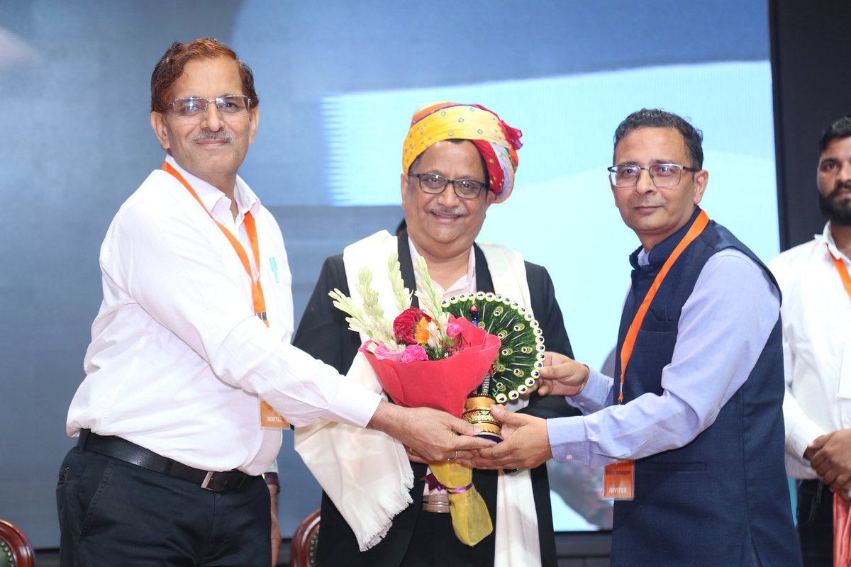 KiritkrJPatel's tweet photo. IFFCO is a true confluence of diverse cultures of country. Its presence in every village across all states of our country stands as a testimony to its strength and deep bond with the farmers. It was truly heartwarming to receive a warm welcome from all our State Marketing Managers, who beautifully showcased the unique culture and traditions of each state.