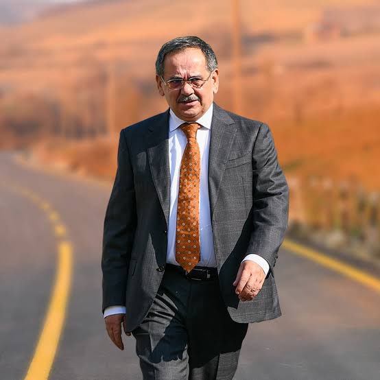 Eski Bayındırlık ve İskan Bakanımız, Samsun Milletvekilimiz ve Büyükşehir Belediye Başkanımız Mustafa Demir’in vefatını üzüntü ile öğrendik.

Milletimize ve Samsun’umuza hizmetleri daim şükranla hatırlanacak.

Ailesinin ve sevenlerinin başı sağolsun. Allah rahmet eylesin.