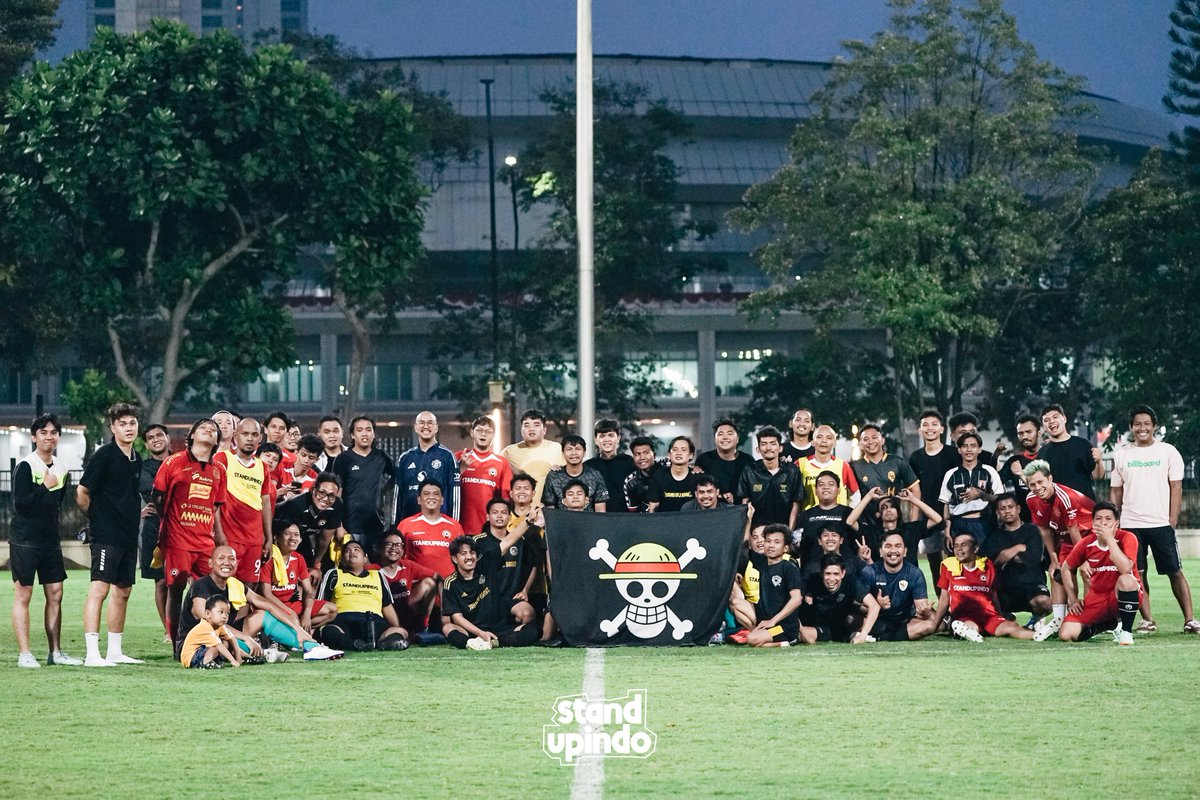 Akhirnya, pemain tercepat di Indonesia.
Main bola lagi bersama <a href="/Standupindo_FC/">STANDUPINDO FOOTBALL CLUB</a> 😍
