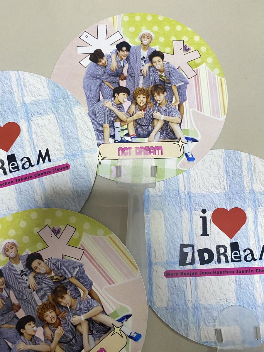 manuttingshop's tweet image. รับทำพัดของแจกหน้าคอน นัดรับได้ค่ะ
ผลิต 7-10วัน 
#DICE_THEMYSTICROLL
#NCTDREAM_THEDREAMSHOW4_BANGKOK
#ตลาดนัดnctdream 
#RIIZINGLOUD_IN_BANGKOK
#ตลาดนัดbus #ตลาดนัดgmmtv #รับทําgiveaway #รับทําของแจก #รับทําของแจกหน้าคอน #BLACKPINK_DEADLINE #NONTEP03_สุรุ่ยสุร่ายCONCERT