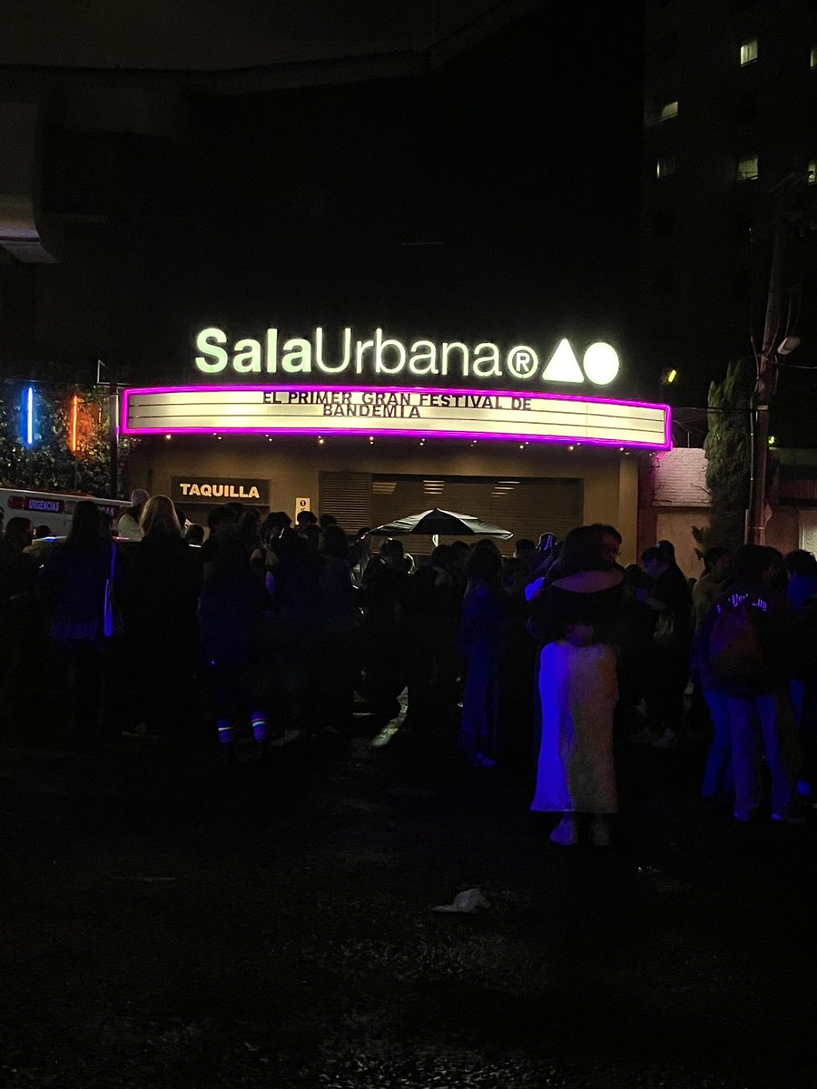 VeroSantamariaC's tweet photo. El festival #Bandemia acaba de presentar en su cuenta de Instagram un nuevo comunicado sobre lo ocurrido el sábado 2 de agosto en Sala Urbana, sitio donde se desarrolló este evento para, posteriormente, ser cancelado. https://t.co/2zu0ApPkQh