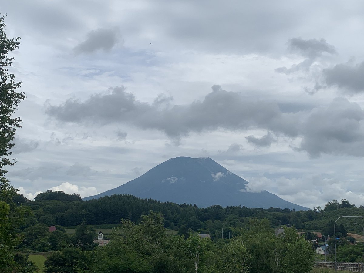cc110ysk's tweet photo. 今日の羊蹄山

Mount Yotei today
 #ghostofyotei  #ps5  #SuckerPunchProductions https://t.co/d6tRpM5v7e