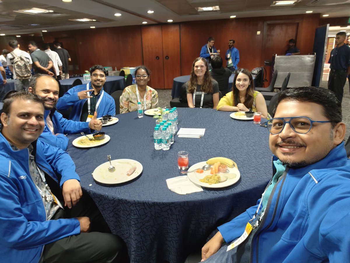 itsmesumanc's tweet image. It was so good meeting all the #kubestronauts & #ambassadors at breakfast meet-up !!
#cncf #kubeconindia