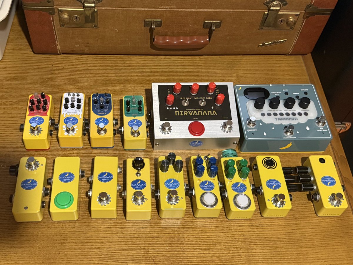 いつの間にか、<a href="/Banananaeffects/">BANANANA EFFECTS</a> のエフェクターをたくさん集めてしまいました