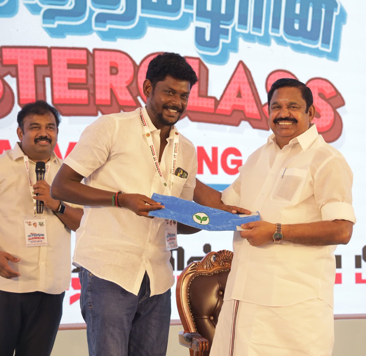 runmanirun's tweet photo. தலைவரு நிரந்தரம்❤️ @EPSTamilNadu 

#EPSfor2026

அண்ணன் @satyenaiadmk ❤️

#ADMK_TRY https://t.co/s0IBHSsGd4