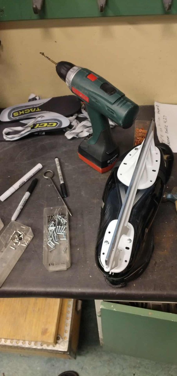 Blev ett litet återfall i skridskoverkstaden igår. Tillbaka till materialarpensionen nu några dagar #svbandy