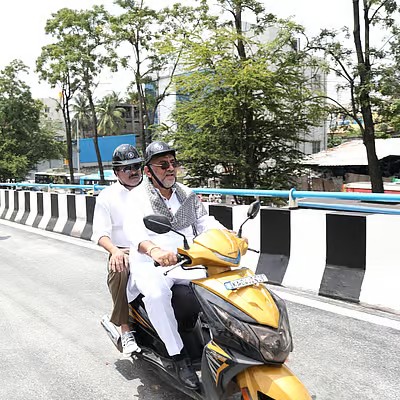 Madhan Reddy🇮🇳 (@mkc1_reddy) on Twitter photo When my DCM <a href="/DKShivakumar/">DK Shivakumar</a> can wear such helmet, we'll also follow him by using similar helmets without ISI marks.
<a href="/BlrCityPolice/">ಬೆಂಗಳೂರು ನಗರ ಪೊಲೀಸ್ BengaluruCityPolice</a> or <a href="/blrcitytraffic/">ಬೆಂಗಳೂರು ಸಂಚಾರ ಪೊಲೀಸ್ BengaluruTrafficPolice</a>
Cannot question Public on this.
Mark it on priority.
<a href="/Jointcptraffic/">Joint CP, Traffic, Bengaluru</a> <a href="/CPBlr/">CP Bengaluru ಪೊಲೀಸ್ ಆಯುಕ್ತ ಬೆಂಗಳೂರು</a> <a href="/srinualavilli/">Srinivas Alavilli</a> <a href="/ASIGoI/">Archaeological Survey of India</a> <a href="/Nimmabhaskar22/">Bhaskar Rao</a> <a href="/BBMPCOMM/">Maheshwar Rao.M, IAS</a> <a href="/ANI/">ANI</a> When my DCM <a href="/DKShivakumar/">DK Shivakumar</a> can wear such helmet, we'll also follow him by using similar helmets without ISI marks.
<a href="/BlrCityPolice/">ಬೆಂಗಳೂರು ನಗರ ಪೊಲೀಸ್ BengaluruCityPolice</a> or <a href="/blrcitytraffic/">ಬೆಂಗಳೂರು ಸಂಚಾರ ಪೊಲೀಸ್ BengaluruTrafficPolice</a>
Cannot question Public on this.
Mark it on priority.
<a href="/Jointcptraffic/">Joint CP, Traffic, Bengaluru</a> <a href="/CPBlr/">CP Bengaluru ಪೊಲೀಸ್ ಆಯುಕ್ತ ಬೆಂಗಳೂರು</a> <a href="/srinualavilli/">Srinivas Alavilli</a> <a href="/ASIGoI/">Archaeological Survey of India</a> <a href="/Nimmabhaskar22/">Bhaskar Rao</a> <a href="/BBMPCOMM/">Maheshwar Rao.M, IAS</a> <a href="/ANI/">ANI</a>