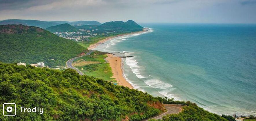 Trodly's tweet photo. Capture the essence of Visakhapatnam on a local sightseeing day tour—temples, beaches, and heritage sites await! 🌅🏖️ https://t.co/h3Xsrbpes7 https://t.co/oQYLWaX50b