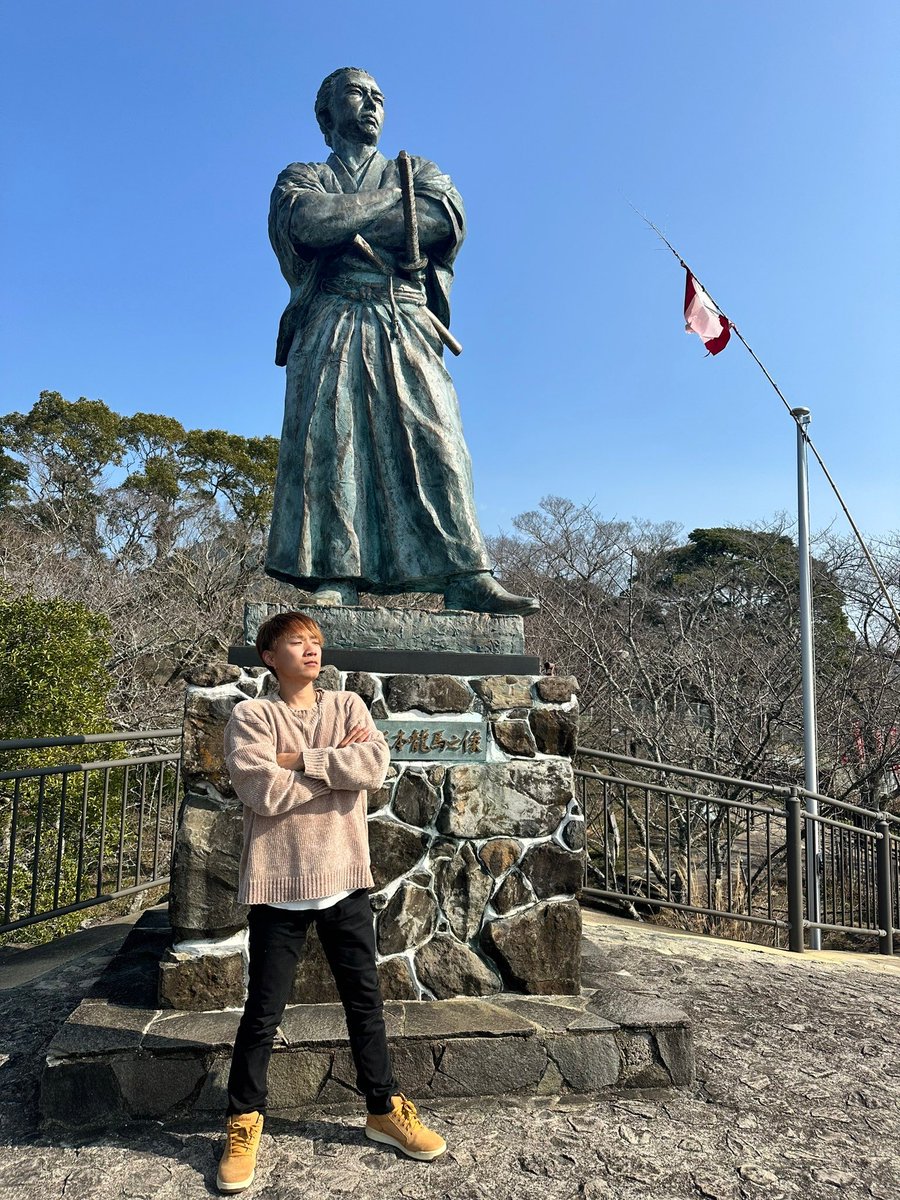 da_rauru's tweet photo. 新シーズンの為更新
スーパマンと張り合います
坂本龍馬とも張り合います
フグとは喧嘩します
誰でもウェルカム
ぼちぼち30🤞🤞🤞

#Apex自己紹介カード 
#Apex募集 
#Apexフレンド募集 
#ApexLegends 
#apex募集pc https://t.co/lx7lcU6JDm