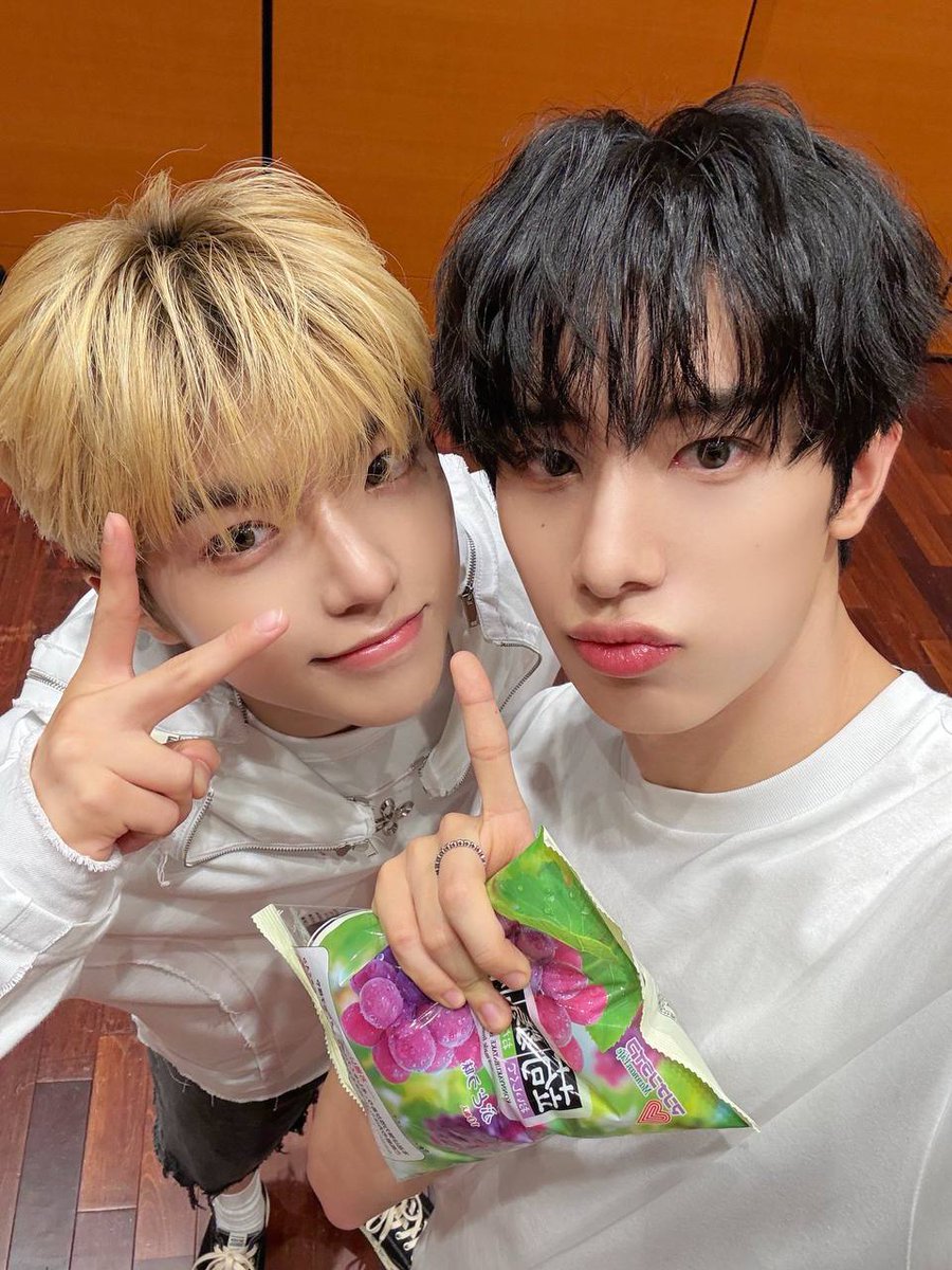 kunho_ours's tweet photo. 040825
Kunho bstage
Update

#KUNHO #ALLHOURS好きな人と繋がりたい #bstage #Minuts #Ukrainefandom #Ukraine_Allhours_sten
#b_stage

@kunho_ours https://t.co/3P27NbfDeo