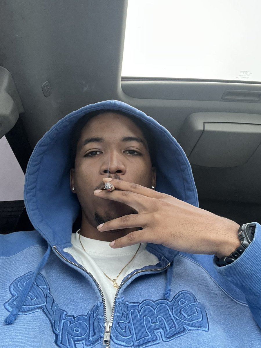 YaHoLoveReady's tweet image. Mr #RealFast 🏁 #HideYoHoe 🩵