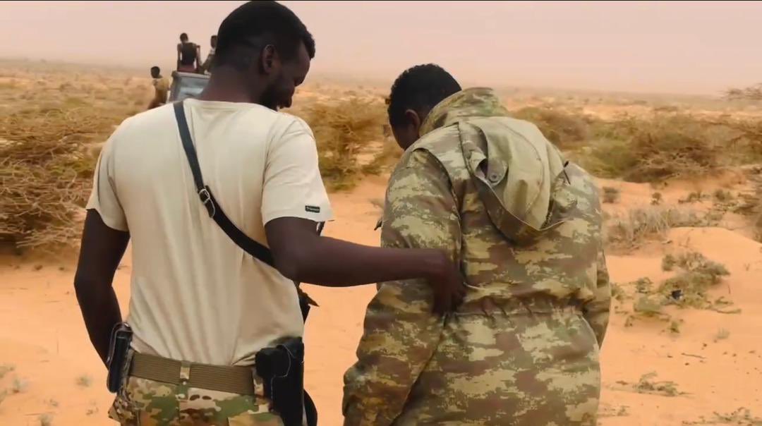 HalimoMaxamed's tweet photo. Ciidanka Xoogga Dalka Soomaaliyeed iyo kuwa iskaashatooyinka deegaanka ayaa 3 ka tirsan Al-Shabaab ku dilay howlgal ka dhacay agagaarka magaalada Xarardheere, iyagoo sidoo kale gacanta ku dhigay hub lagu dhibaateynayay shacabka. #Soomaaliya #LaDagaalankaArgagixisada https://t.co/MkULOmmzrD