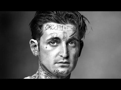 This dude wants to convince you there’s a winning strategy in Baccarat lol