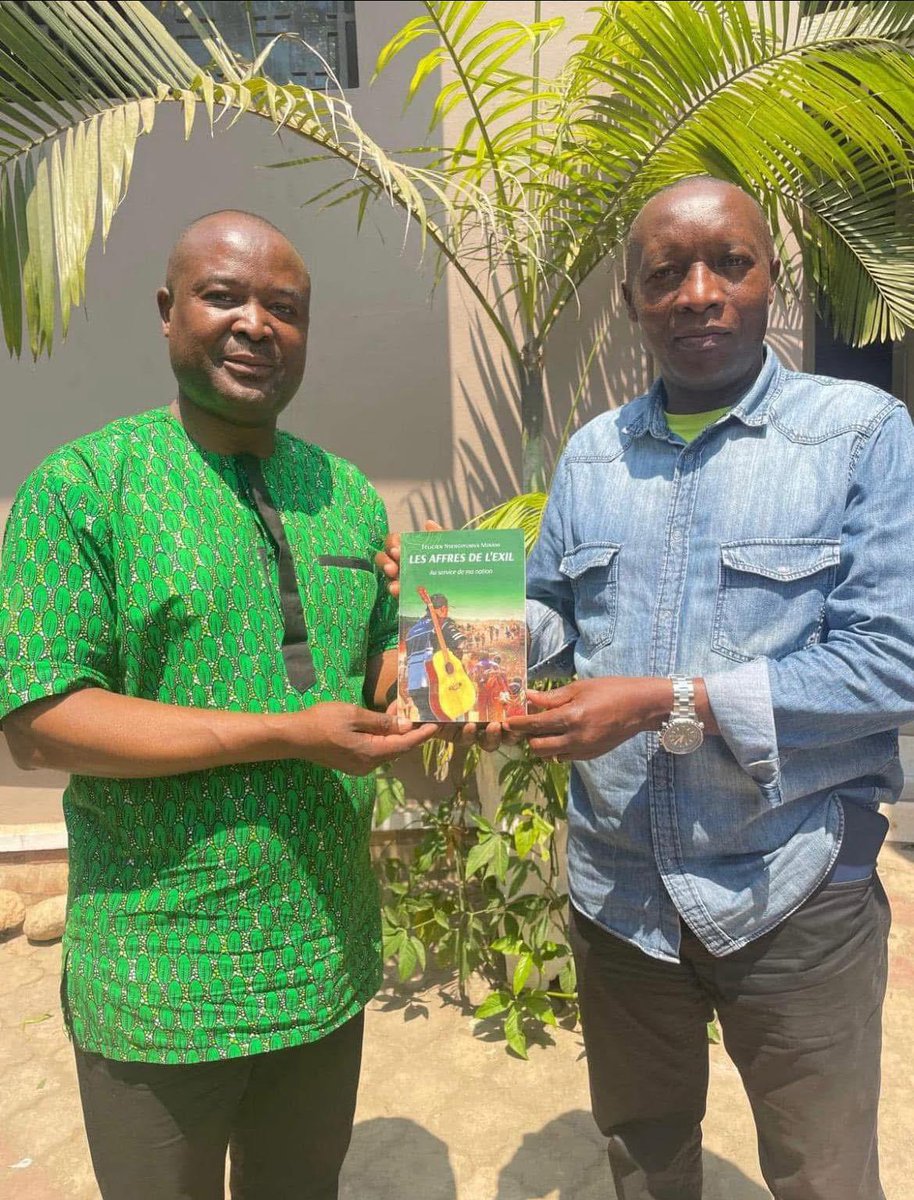 FemidejabatB's tweet photo. Mes vives félicitations à S.E Dr. Edouard BIZIMANA, le nouveau Ministre Burundais des Relations extérieures, de l’intégration régionale et de la coopération au dévéloppement. Un homme au grand coeur et un patriote qui m’inspire l’amour du peuple et de la patrie. Je lui souhaite pleins succès. 
@Edbiziman  @Burundibwiza 🇧🇮❤️