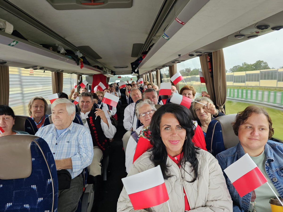 #Podbeskidzie w drodze na zaprzysiężenie <a href="/NawrockiKn/">Karol Nawrocki</a> 🇵🇱🇵🇱🇵🇱

#MójPrezydent #NormalnaPolska