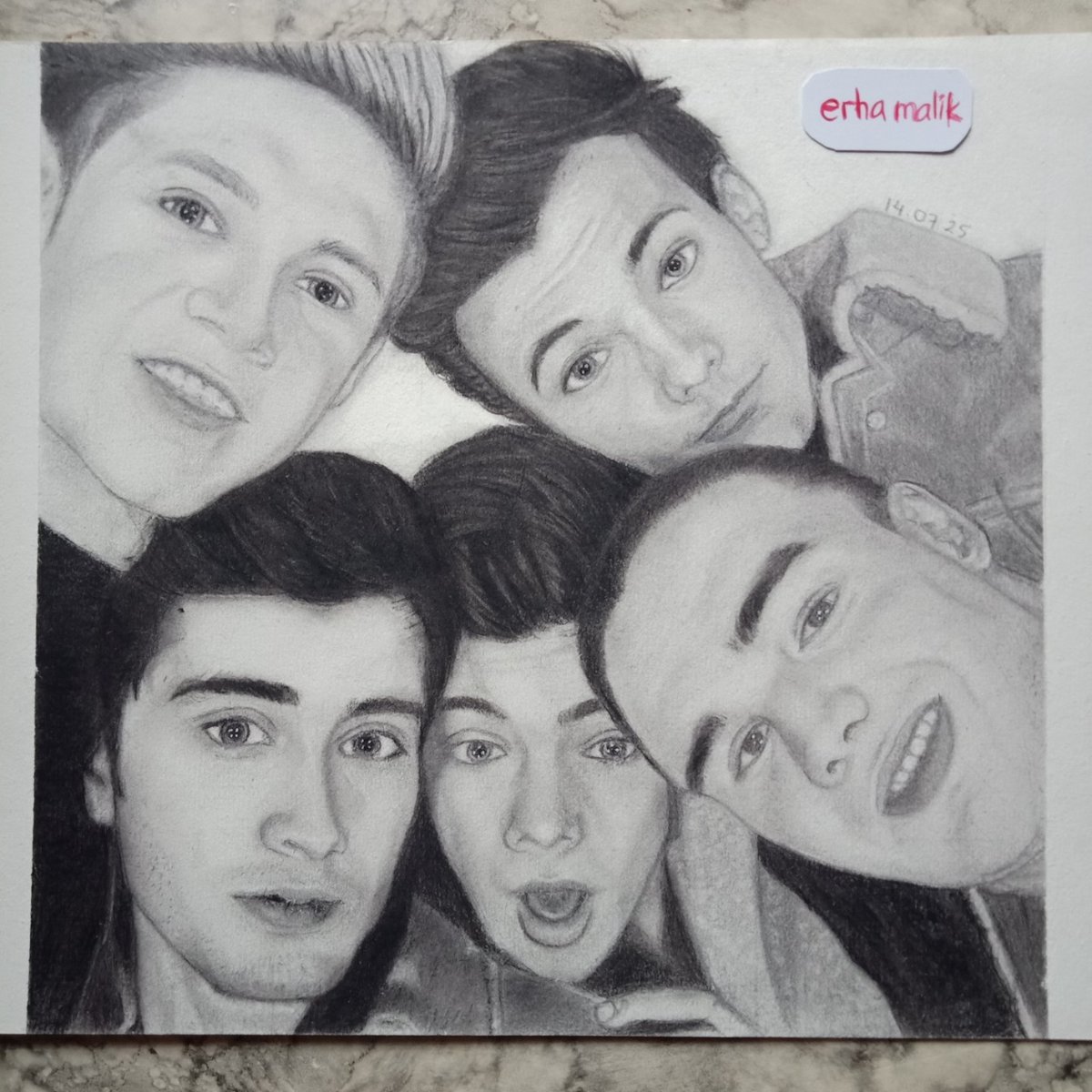 ERHAMalik25's tweet image. 5/5. Kelupaan post ulang gambar ini 😭
Mana momennya udah lewat pula 😭

#15YearsOfOneDirection #15YearsOf1D #OneDirection #louistomlinson #zaynmalik #liampayne #niallhoran #harrystyles