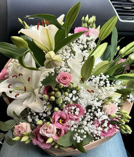 🌹 Pick a Photo - Flower Edition 🌹

💐 What’s blooming for you? 💐

To find out what’s blooming for you; take a deep breath, choose the pic that calls to you the most, &amp; follow steps below:

💫 Like
💫 Repost
💫 Comment chosen pic

Must be following!