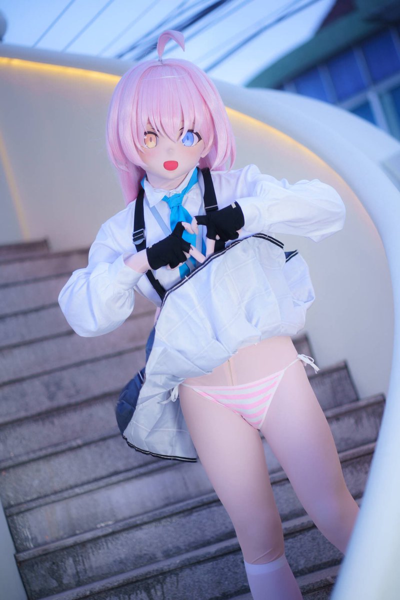 本来是很正经的pose照，结果大风也干了（）
🎭：<a href="/HiDolls_mm/">HiDolls</a> 
摄影&amp;后期：<a href="/nemuzuki99/">眠月</a>