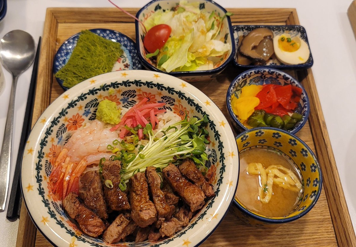 밥-

그리고 유전자검사 기반 운동 및 식단 최적화 시작한지 약 2주.

5.5kg 정도 감량- 
(체지방은 약 2kg)인듯