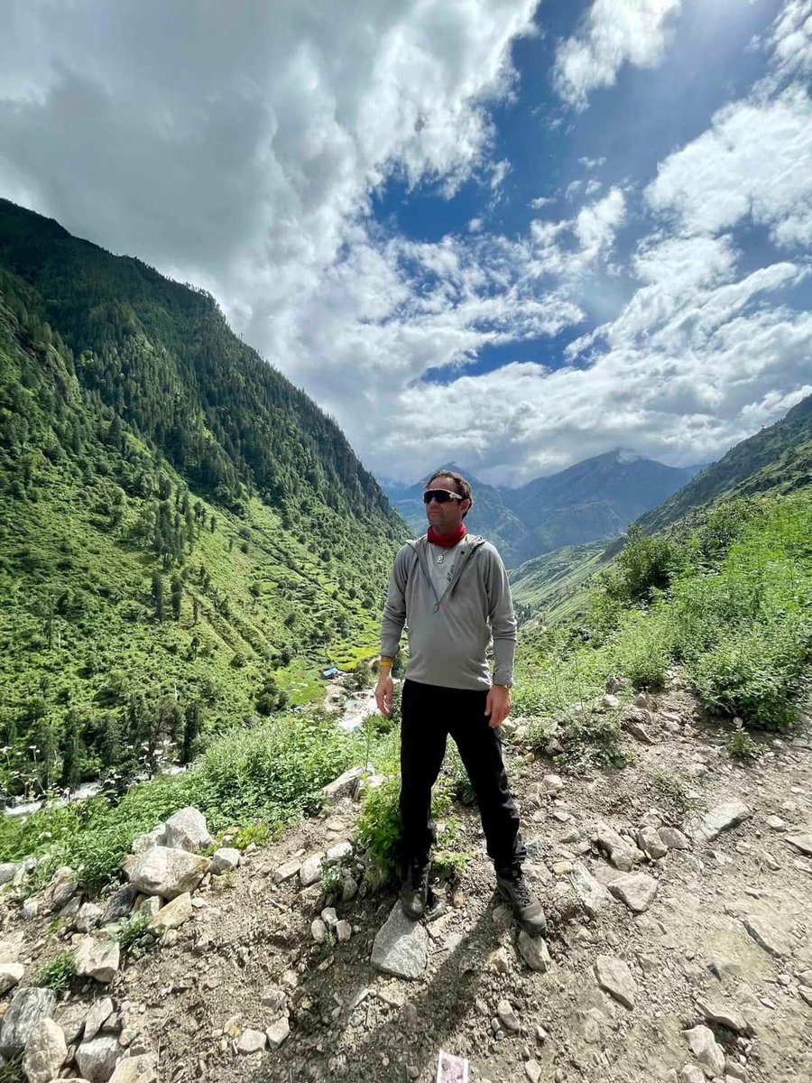 Out of the Helicopter Into Nothingness!

Christopher from the UK recounts how he made it to the Himalayan Jaunt just in time, and his powerful experience of nothingness or Shiva at Kedarnath.

Christopher: "I felt extremely blessed to be a part of the Himalayan Jaunt.

1/5