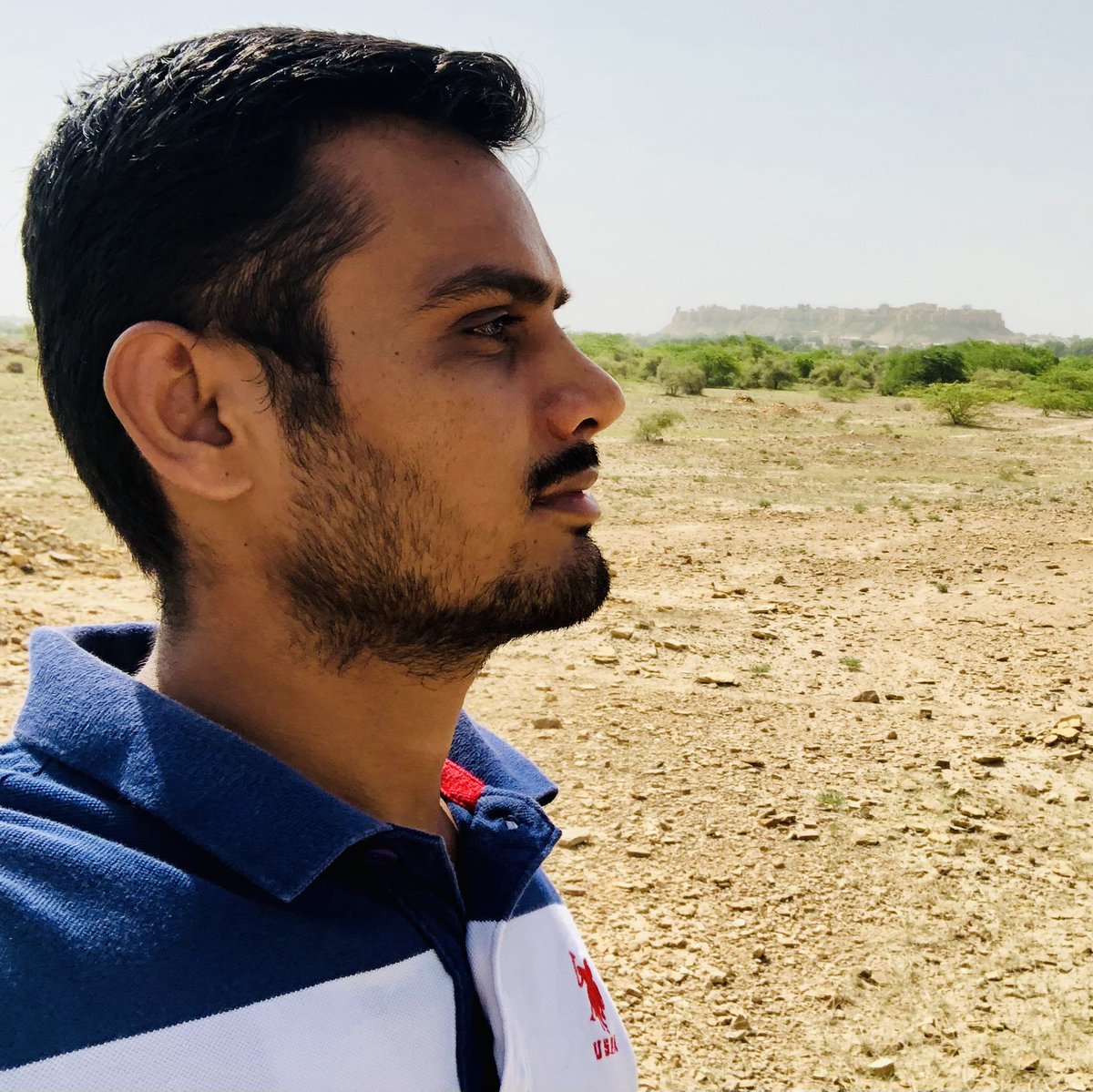 जैसलमेर के संस्थापक रावल जैसलदेव जी ने आज ही के दिन 870 साल पहले विक्रम संवत 1212 में श्रावण शुक्ला द्वादशी के दिन दुर्ग की नींव रखी थी।

जैसलमेर के 870 वें स्थापना दिवस की हार्दिक शुभकामनाएँ।#jaisalmer #जैसाण #जैसलमेर  #fort