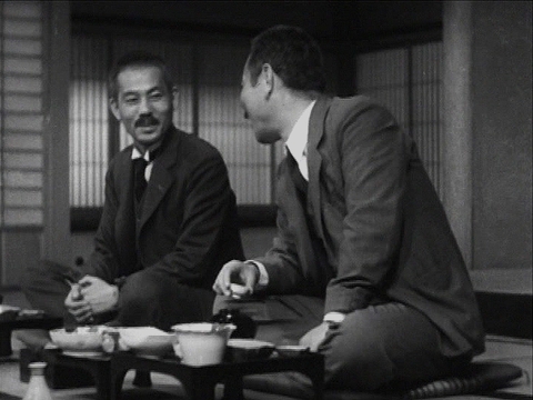 #やっぱり小津が好き
毎日黙々と小津安二郎の映画をつぶやく。

えー皆さん、奥さんをお持ちの方は手を挙げて

独り者はあなたと私だけですな

「父ありき」1942