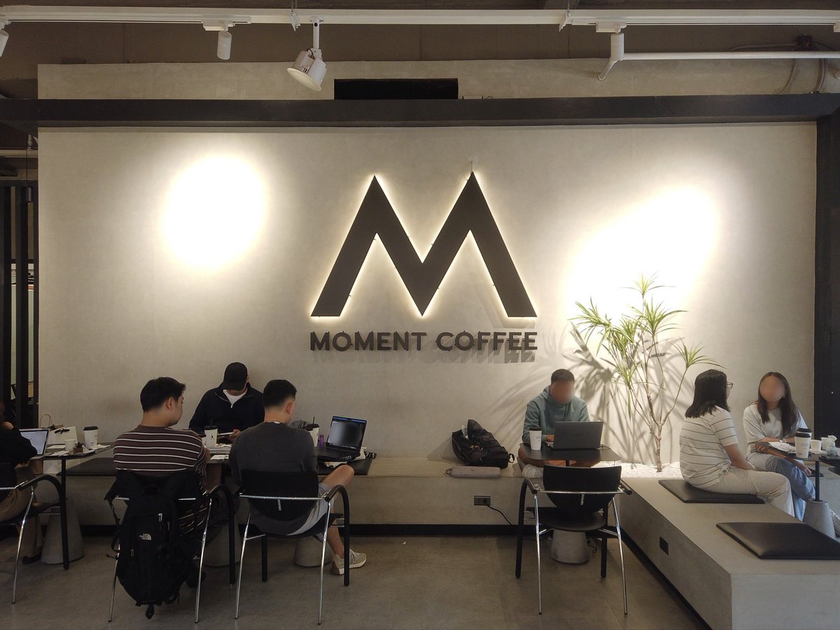 naosuke_ship's tweet photo. ☕️マニラ（マカティ）の作業向けカフェ4選

✔️MOMENT COFFEE
✔️Ashen Berry Cafe
✔️MOD COFFEE
✔️Bad Cafe

40店鋪以上カフェ巡った中で作業環境が抜群だった厳選です。マカティで作業場所を探している方はぜひ😊 https://t.co/RH5gPi8aj1